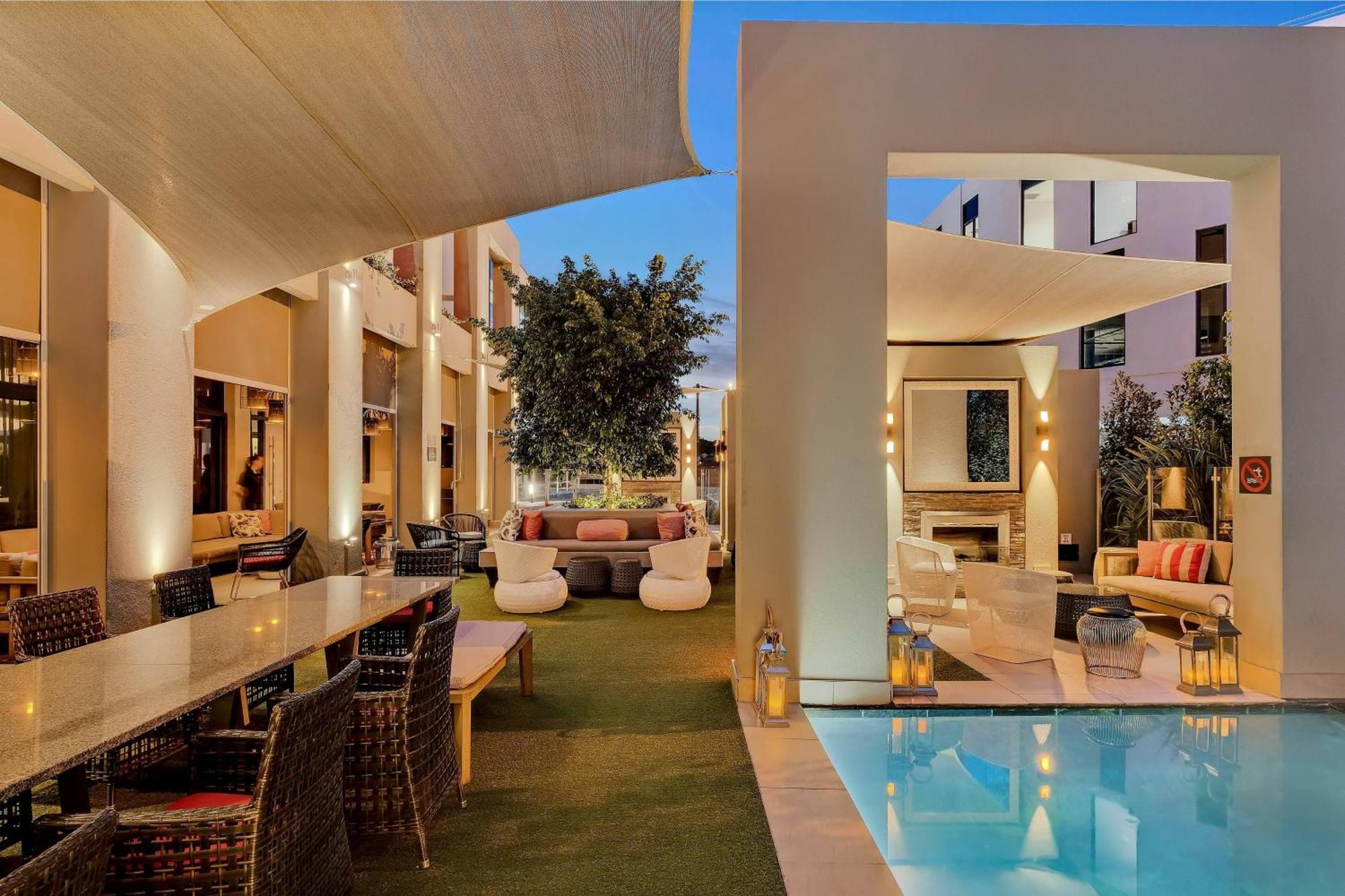 Protea Hotel Fire & Ice! By Marriott Pretoria Menlyn المظهر الخارجي الصورة