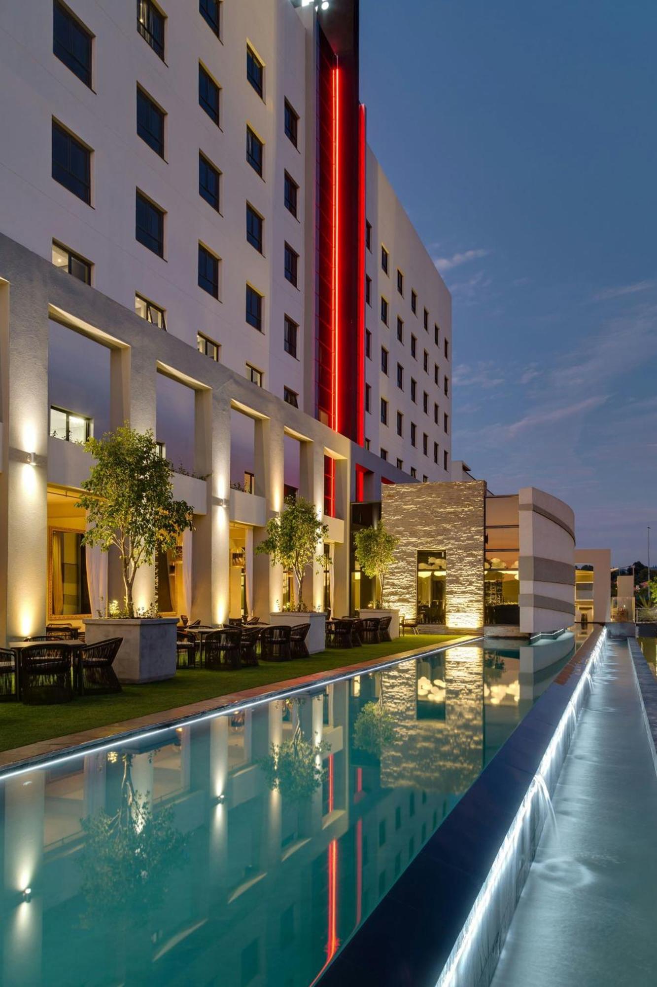 Protea Hotel Fire & Ice! By Marriott Pretoria Menlyn المظهر الخارجي الصورة