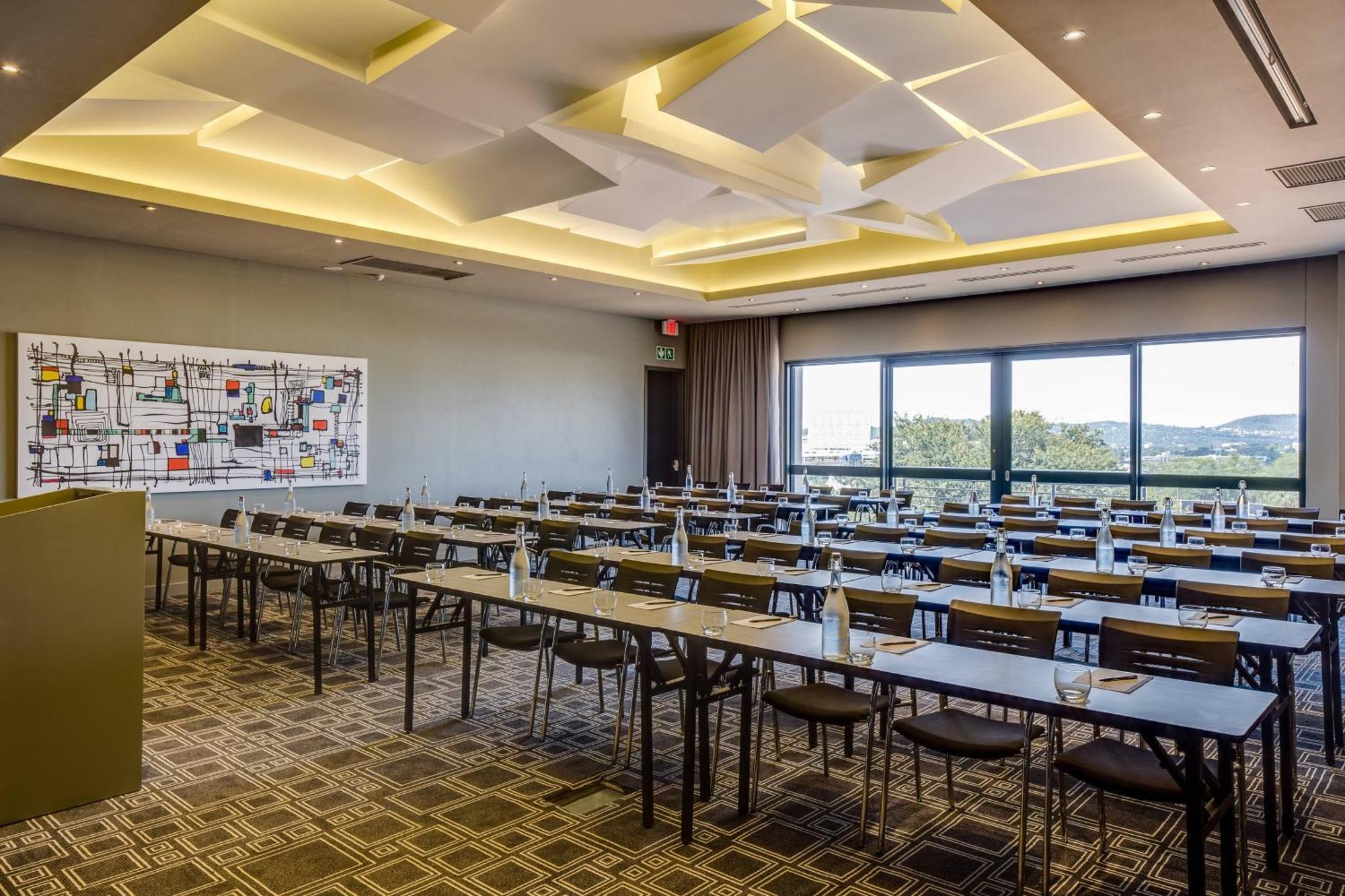 Protea Hotel Fire & Ice! By Marriott Pretoria Menlyn المظهر الخارجي الصورة