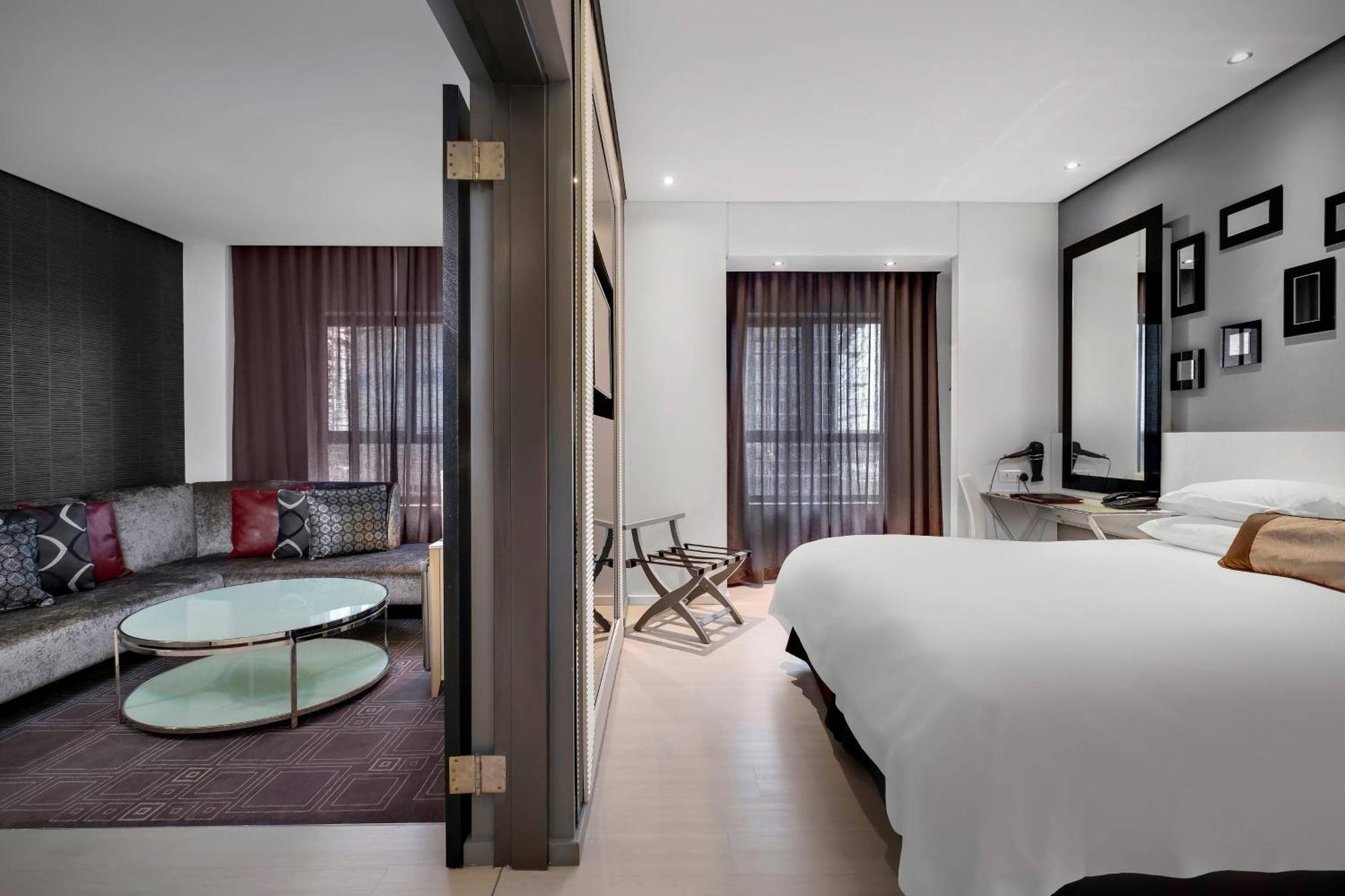 Protea Hotel Fire & Ice! By Marriott Pretoria Menlyn المظهر الخارجي الصورة