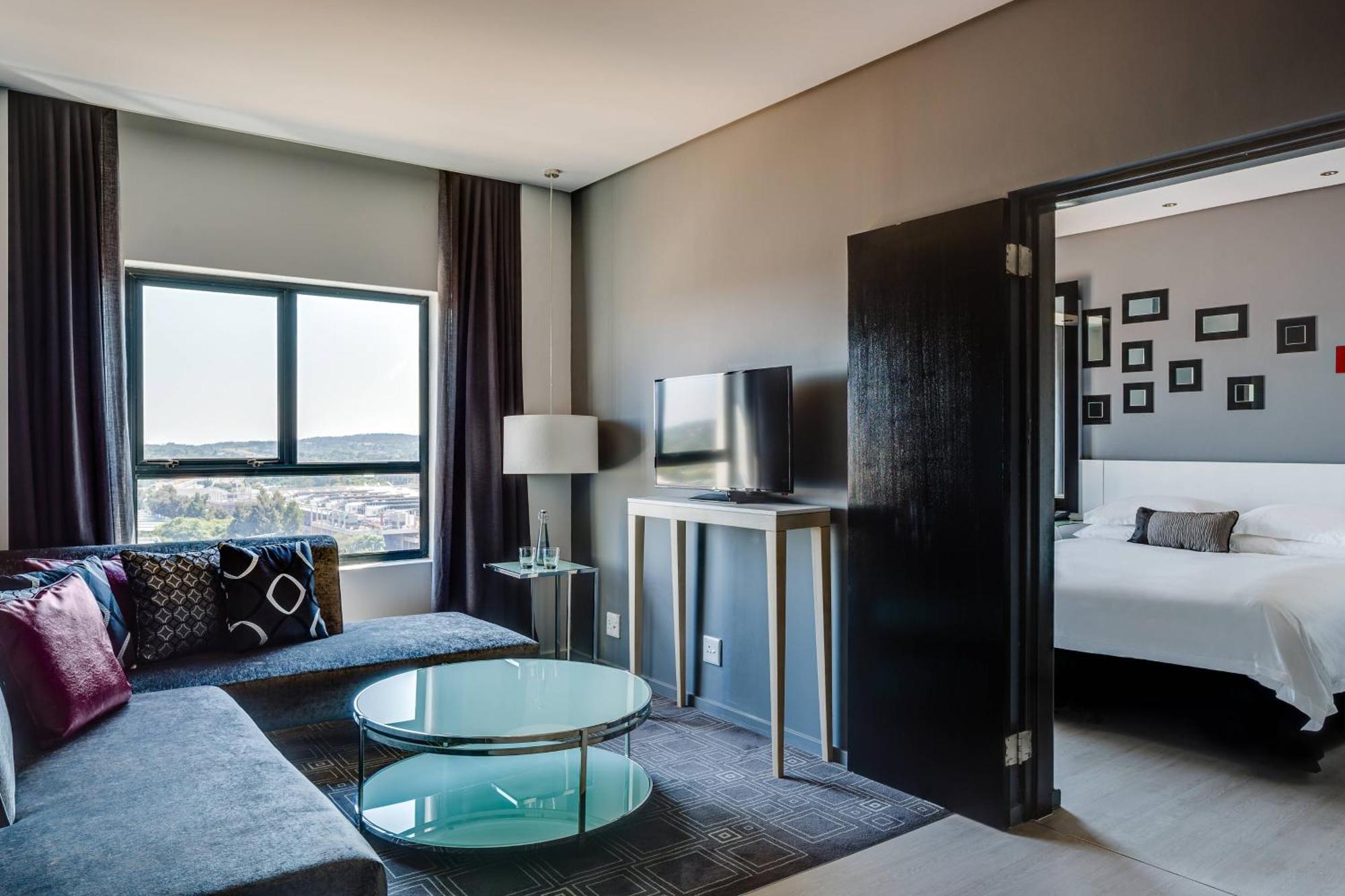 Protea Hotel Fire & Ice! By Marriott Pretoria Menlyn المظهر الخارجي الصورة